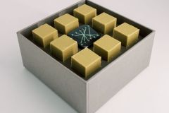 Resist - Sister è un cubetto in cioccolato e pistacchio sviluppato insieme a Nico Vascellari