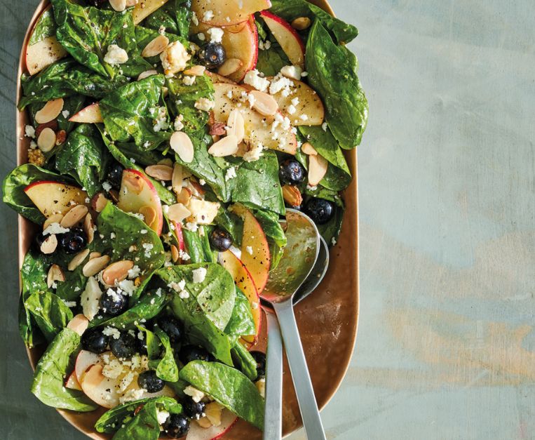 Insalata di spinaci con dressing tiepido allo sciroppo d’acero