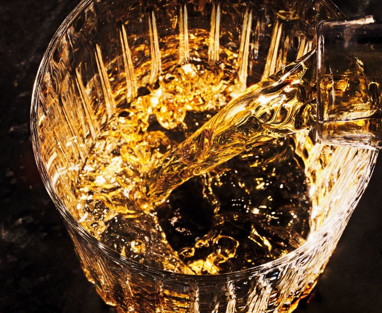 Il whiskey è il nuovo protagonista dei cocktail