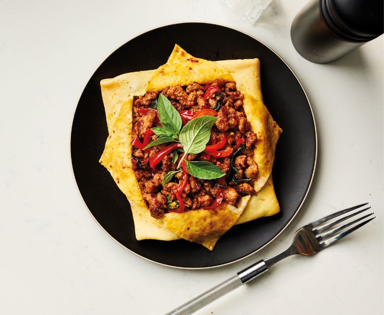 frittata ripiena di pollo al basilico piccante thailandese