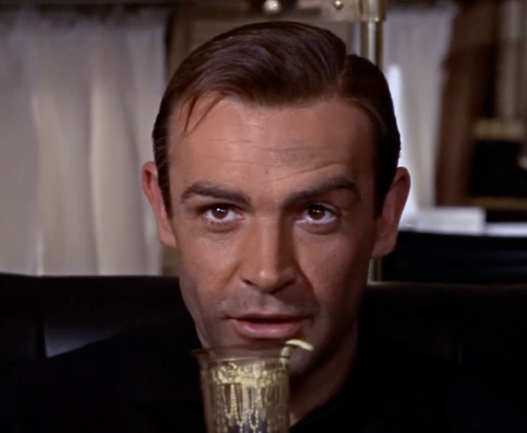 drink-cocktail-storia-del-cinema-martini-007-james-bond