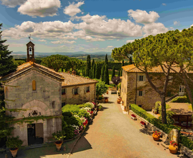 Borgo San Felice a Castelnuovo Berardenga (Siena)
