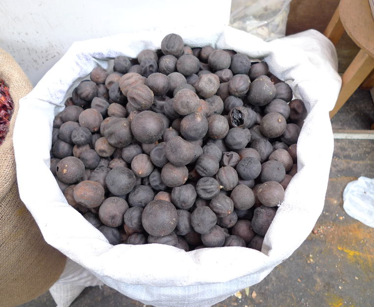 black-lime-limone-nero-cos-e