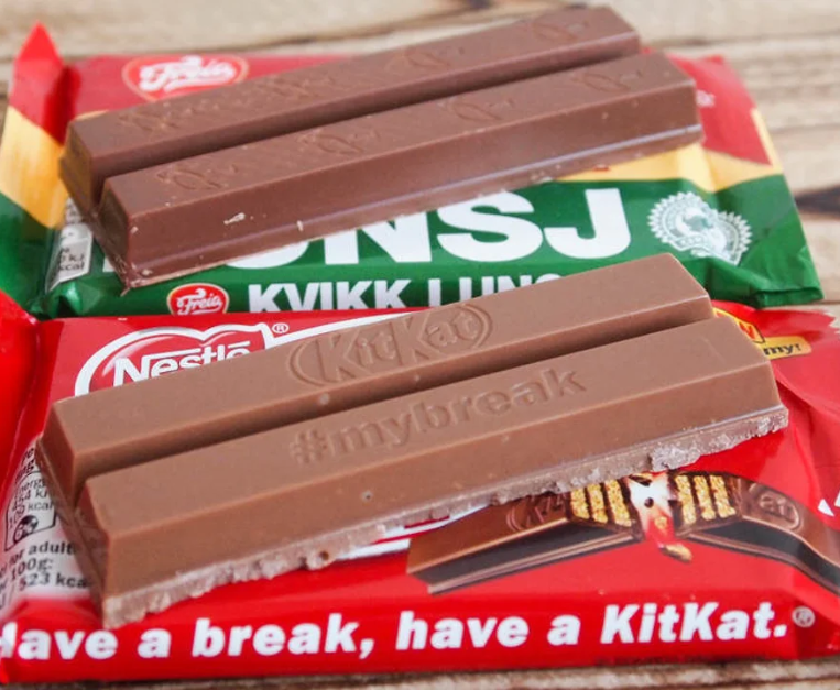 kvikk-lunsj-cioccolato-norvegese-storia-controversia-kitkat