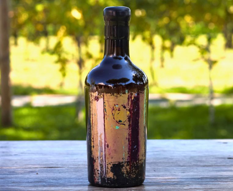 12 “Prove d’Artista” su una delle 12 bottiglie di Venissa Bianco 2020