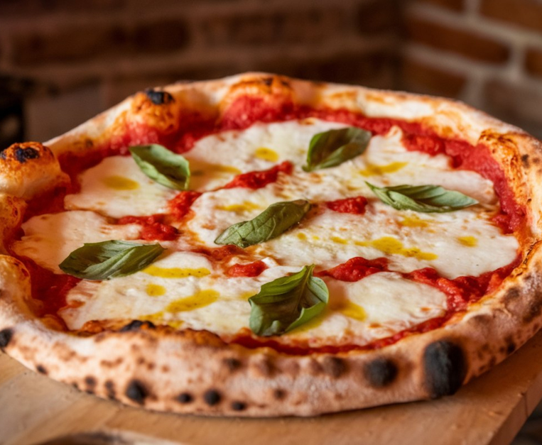 fiordilatte-o-mozzarella-su-pizza-scelta
