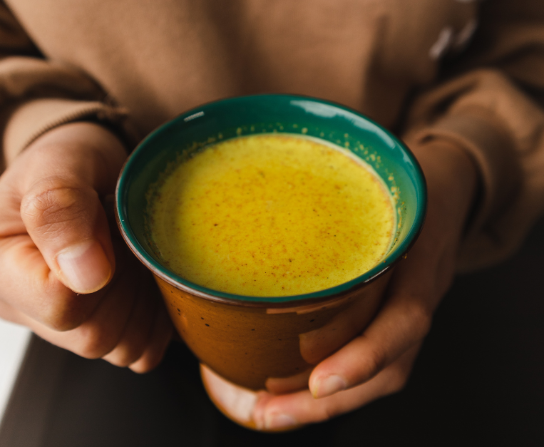 golden-milk-curcuma-proprieta-benefici