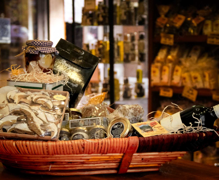 origine-tradizione-cesto-natalizio-storia-strenna