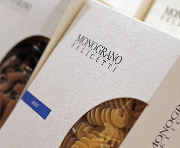 sette-idee-regalo-indispensabili-per-la-vostra-dispensa-pasta