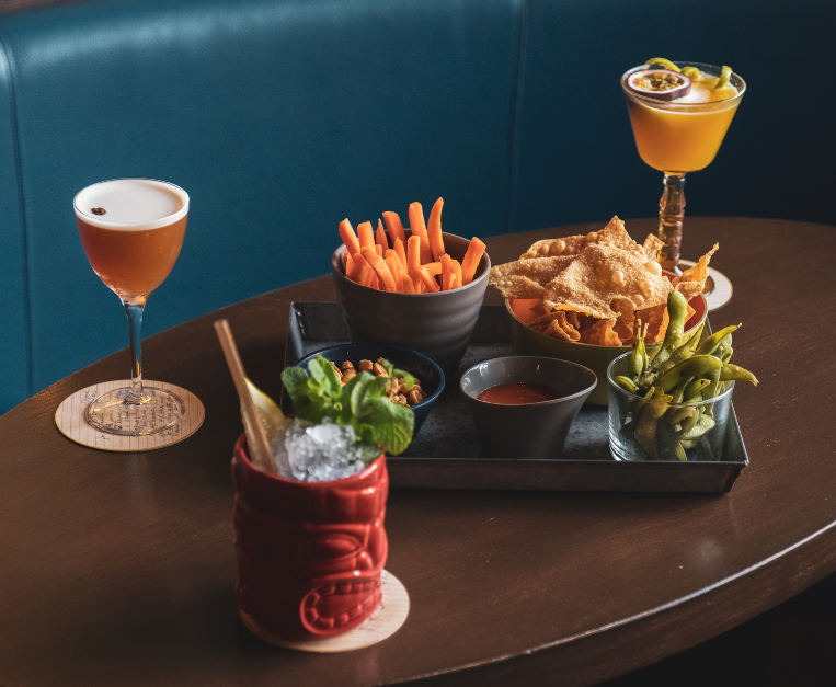 ritas-tiki-room-milano-pina-colada-navigli