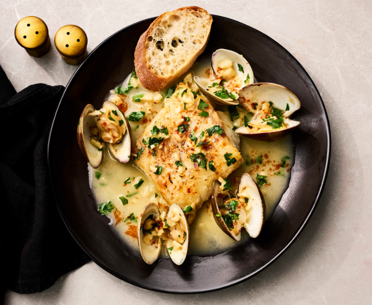 merluzzo-con-vongole-e-vino-bianco