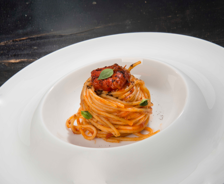 spaghettoni-al-pomodoro-e-caffe