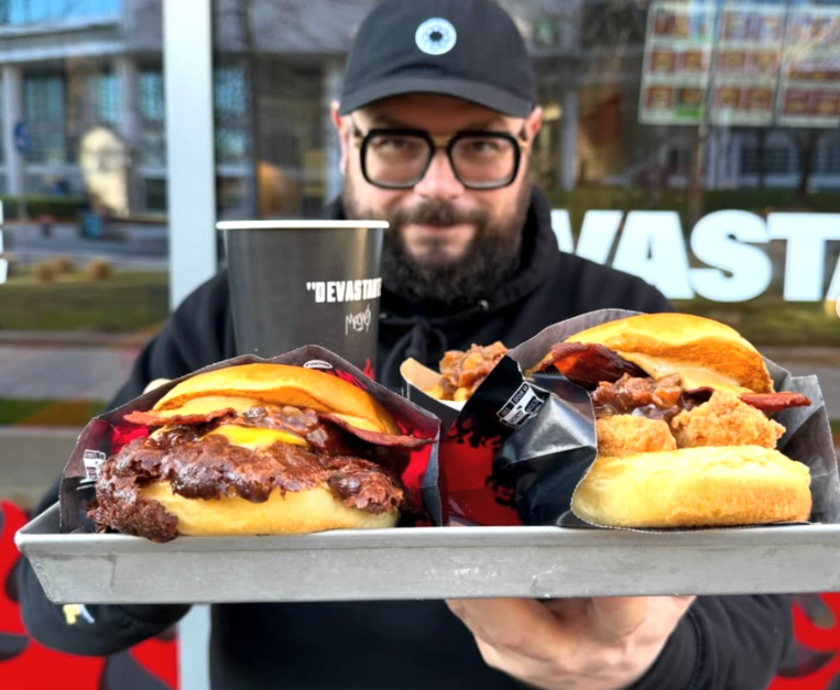 paninerie-influencer-content-creator-fast-food-business-mocho