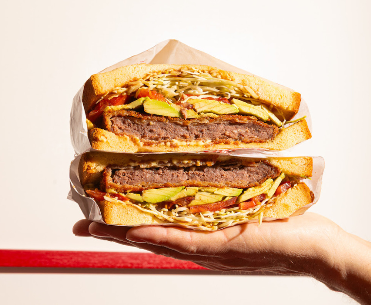 sando-ie-koji-roma-katsusando-prati