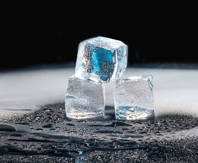 ghiaccio-vs-mattonelle-refrigeranti-cubetti-raffredda