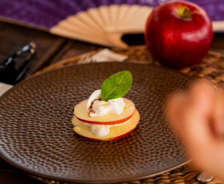 mela e burrata