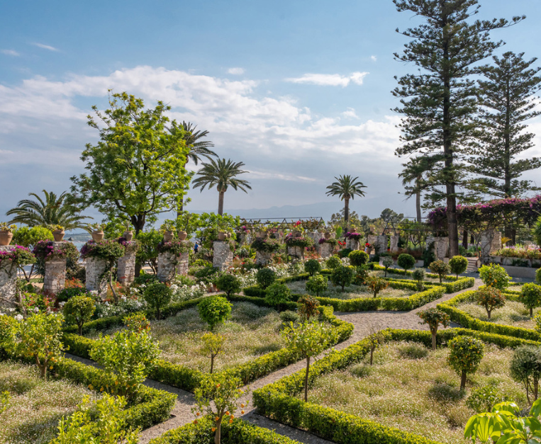 effetto-taormina-la-perla-dello-ionio-continua-ad-attrarre-il-mondo-san-domenico