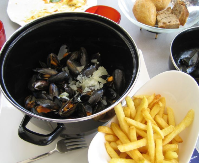 moules-frites-cozze-patatine-fritte