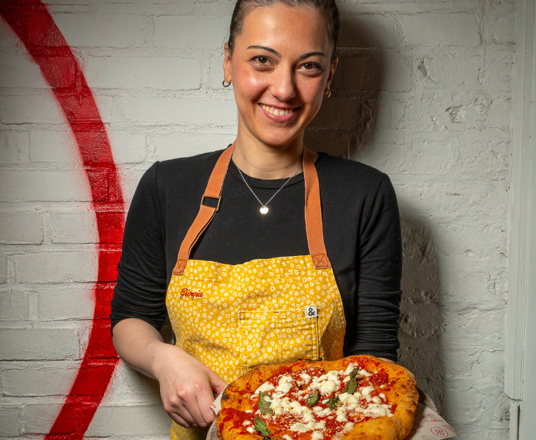 Giorgia Caporuscio con la sua montanara