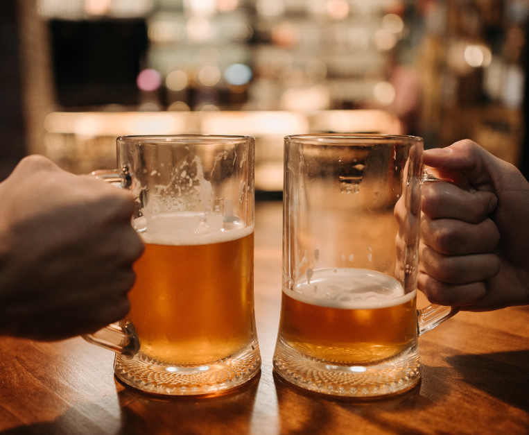 birra-doppio-malto-falsi-miti-schiuma-lattina