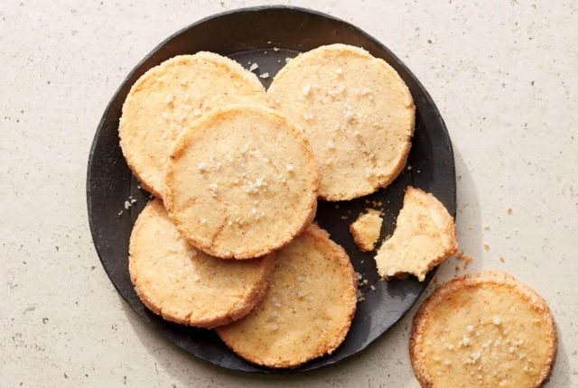 Vanilla-Brown Butter Sable Cookies