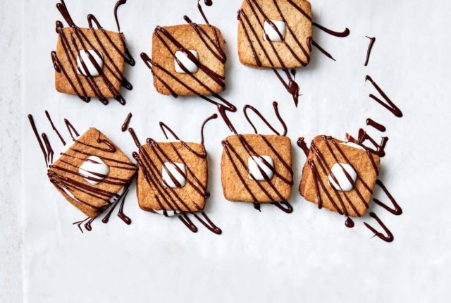 Smores Linzer Cookie