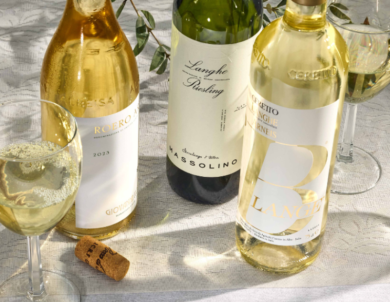 21-vini-bianchi-assaggiare-rinfrescanti