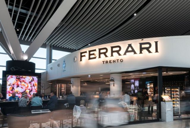 Ferrari Spazio Bollicine all'aeroporto di Fiumicino