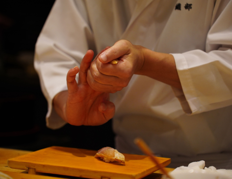 Hirotoshi-Ogawa-sushi-cup