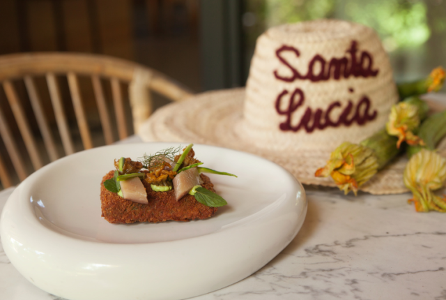 Uno degli antipasti vegetali con i prodotti dell'orto di Santa Lucia