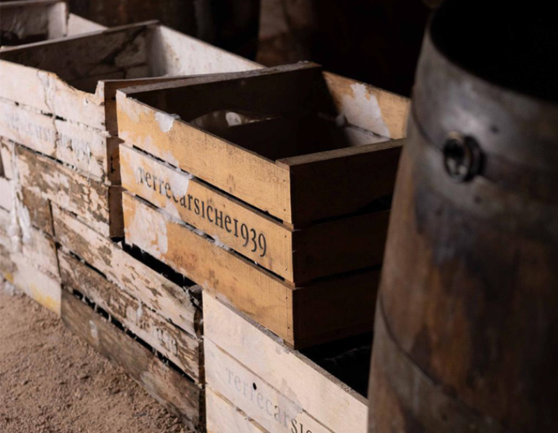 L'affinamento di vino all'interno delle Grotte di Castellana