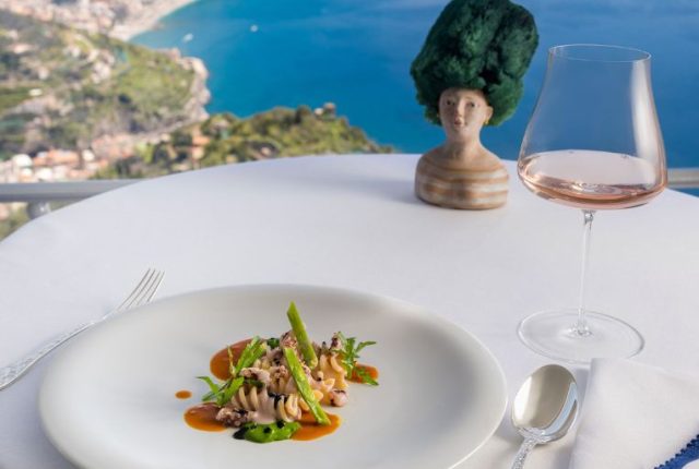 Le Eliche di Gragnano con totani rossi di Praiano alla “Luciana” di Cristoforo Trapani al Ristorante Belvedere del Belmond Hotel Caruso, Ravello (ph. Alessandra Farinelli).