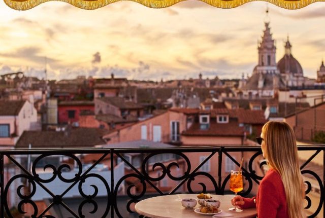 Lo splendido rooftop del ristorante Gigi Rigolatto Roma all’hotel Orient Express La Minerva, uno dei primi 10 alberghi al mondo nella nostra lista