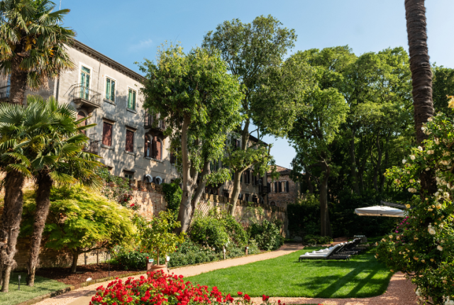 Da Lorenzo – Al Giardino Segreto, il nuovo ristorante veneziano ospitato dentro l’elegante NH Collection Grand Hotel Palazzo dei Dogi