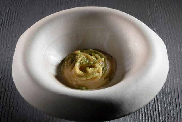 Spaghetto lardo di pecora, pistacchio tostato e bergamotto