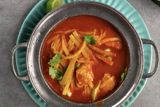 Zuppa di pollo con avocado e tortilla 2(ph Screenshot)