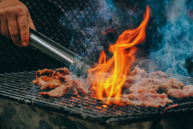 barbecue-uomini-antropologia-cultura-griglia-pasquetta