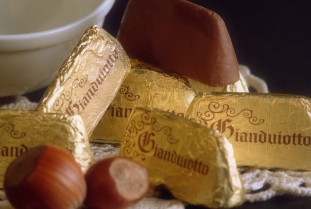 crisi-nocciola-gianduiotto-torino