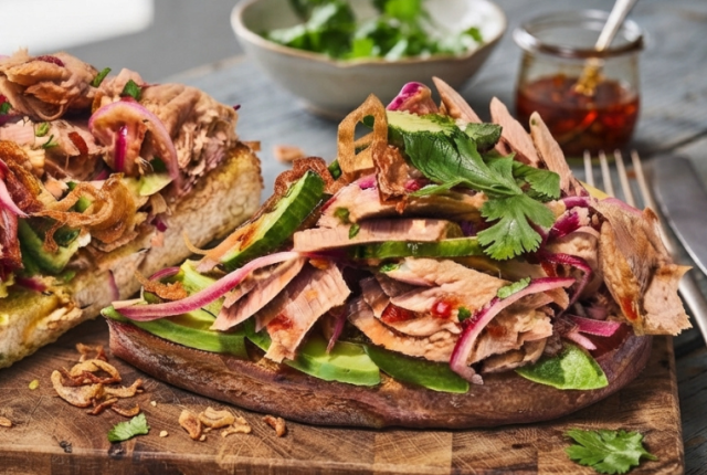 crostone-con-insalata-di-tonno