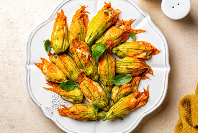 fiori-di-zucca-ripieni-fritti