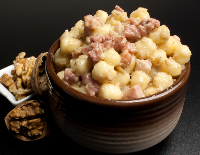 gnocchi-con-speck-noci-e-gorgonzola