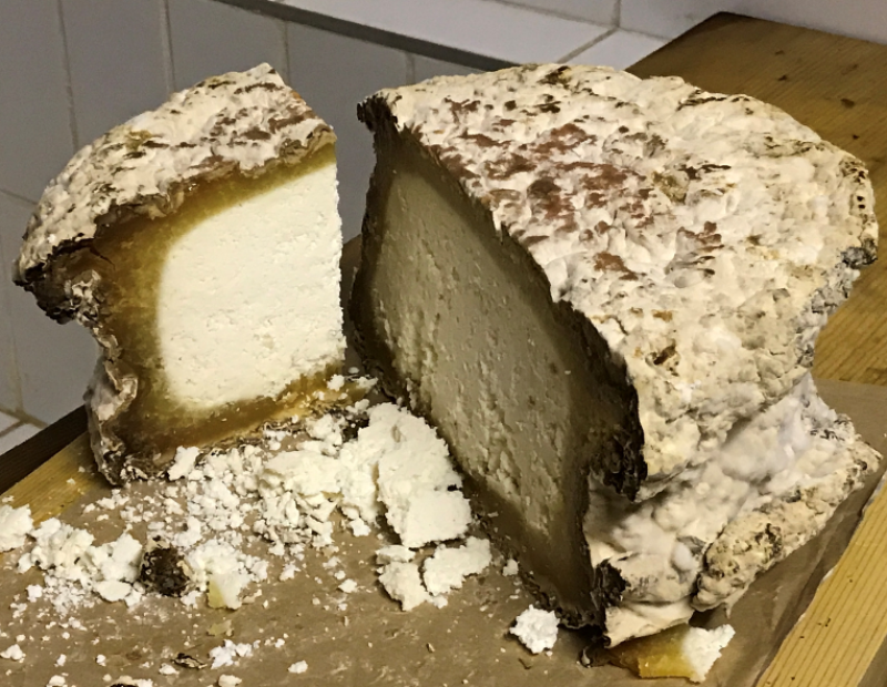 graukase-valle-aurina-formaggio-magro-alto-adige
