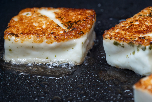 halloumi-storia-caratteristiche-come-si-usa-formaggio