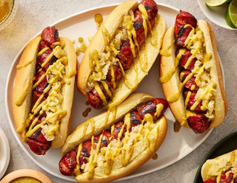hot-dog-in-stile-hawaiano-per-festeggiare-il-4-luglio-in-pieno-stile-americano