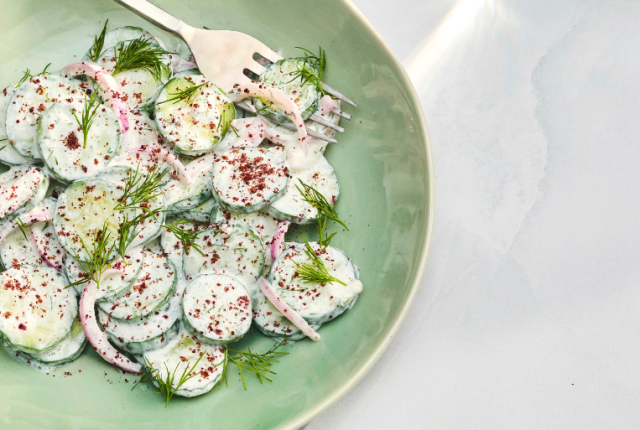 insalata-di-cetrioli-alla-panna-acida