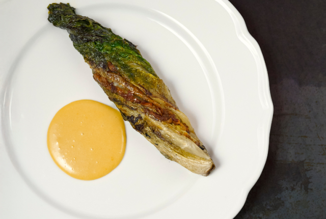 lattuga-alla-brace-chutney-di-prugne-zabaione-al-taleggio
