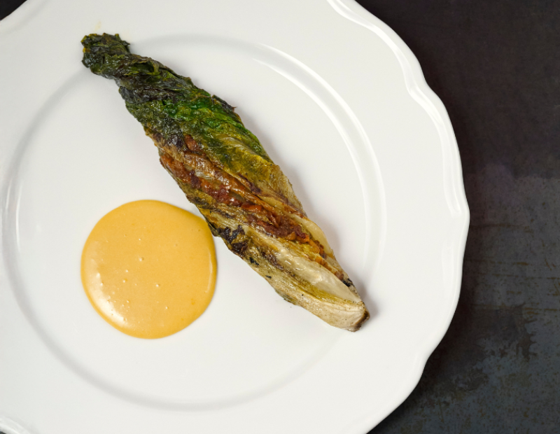 lattuga-alla-brace-chutney-di-prugne-zabaione-al-taleggio