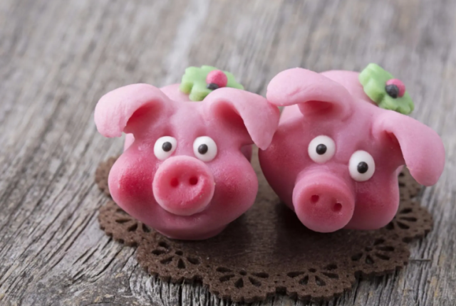 maialini-marzapane-capodanno-germania