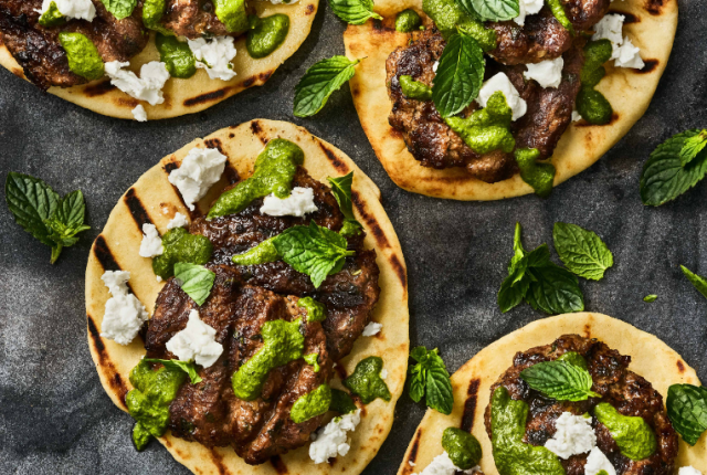 merguez-alla-griglia-con-salsa-alla-menta