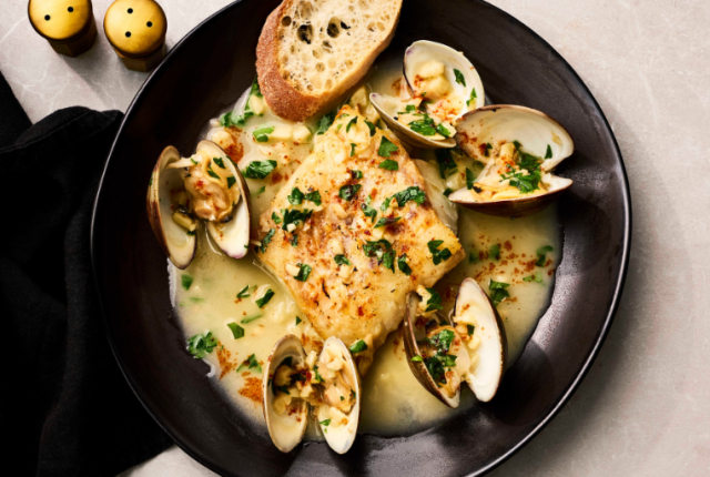 merluzzo-con-vongole-e-vino-bianco